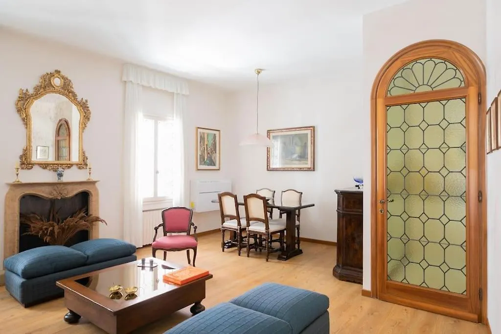 Classy Spacious Apartment Close To St.Mark Square Benátky Itálie